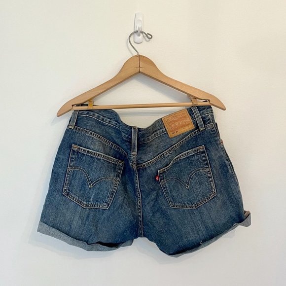 Levi's Distressed Denim Shorts - Picture 4 of 4